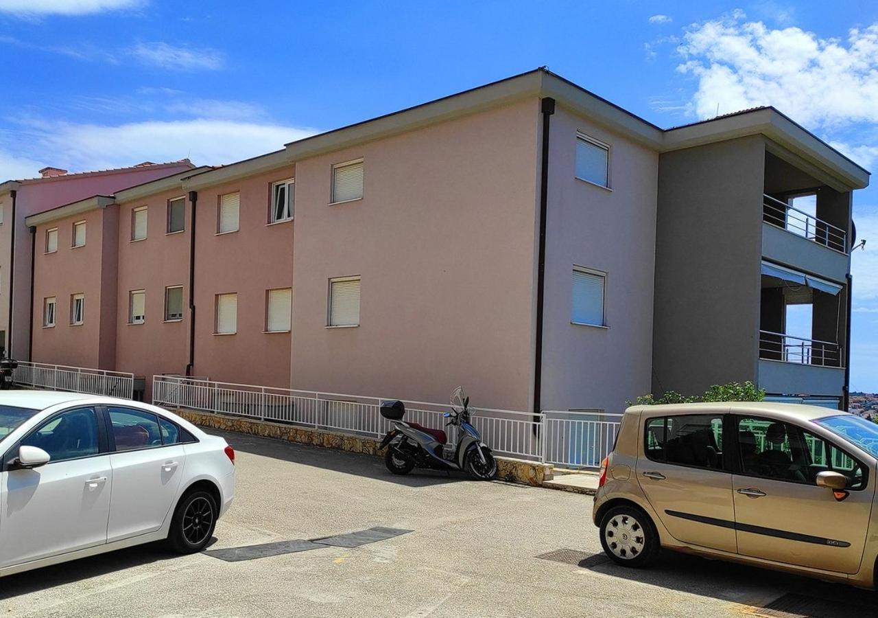 Apartment Idlerocks Трогир Экстерьер фото